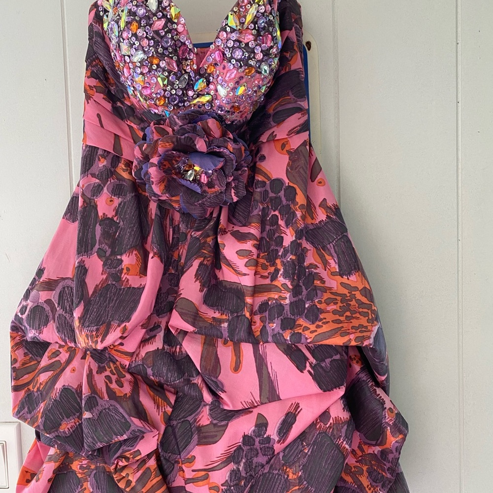Beautiful mini Jovian dress